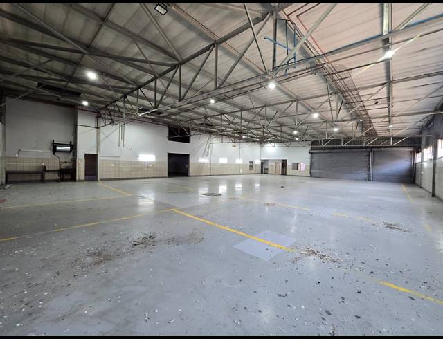 2,226M² SHOWROOM TO LET IN BRUMA